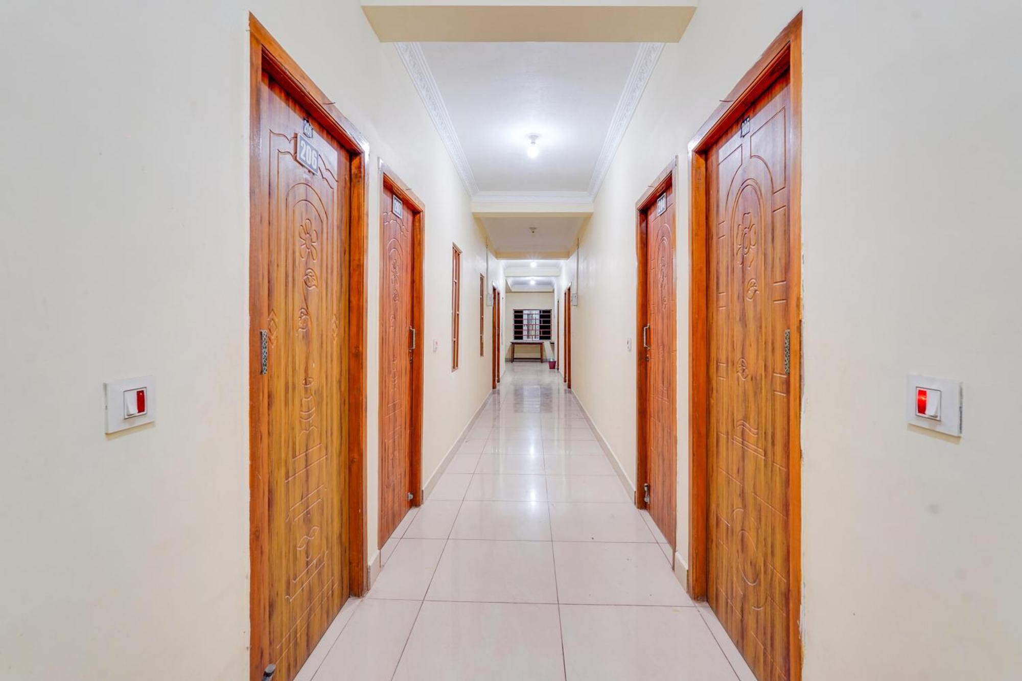 Super Hotel O Sharmila Guest House Pondicherry Esterno foto